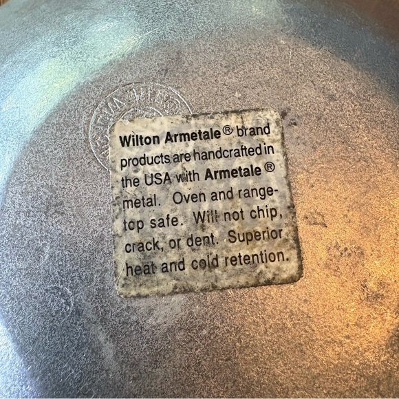 Vintage Wilton Armetale Pewter Decorative Bowl with Fruit Design - Picture 4 of 4